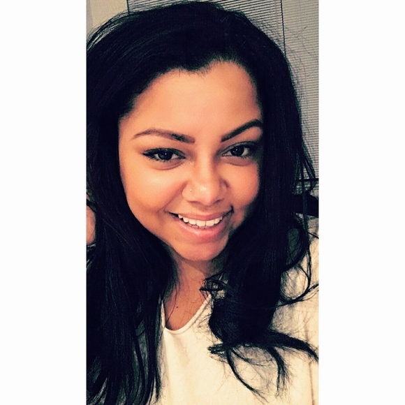 Meet your Posher, Diana - Picture 1 of 4